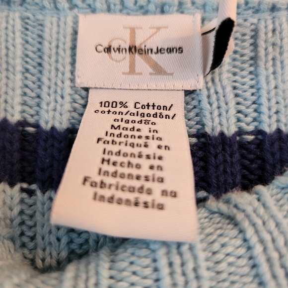 Calvin Klein Sweater - Picture 2 of 3